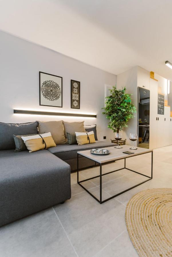 Manolis Loft Apartment, Rhodes Town Rhodes City Exterior photo