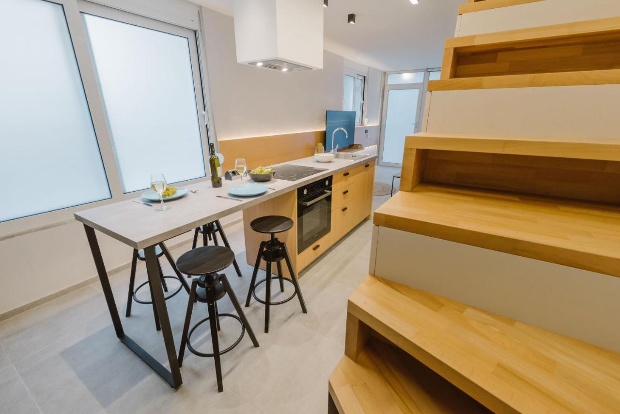 Manolis Loft Apartment, Rhodes Town Rhodes City Exterior photo